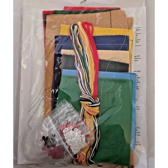Designs For The Needle 18" Christmas Felt Stocking Kit Santa & Tree 9903 NOS - Picture 5 of 6